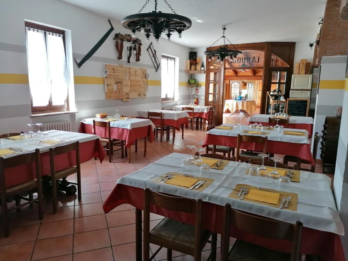 Agriturismo La Ruota Montelupo Albese Exteriér fotografie