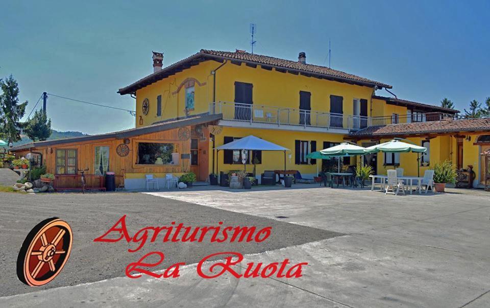 Agriturismo La Ruota Montelupo Albese Exteriér fotografie